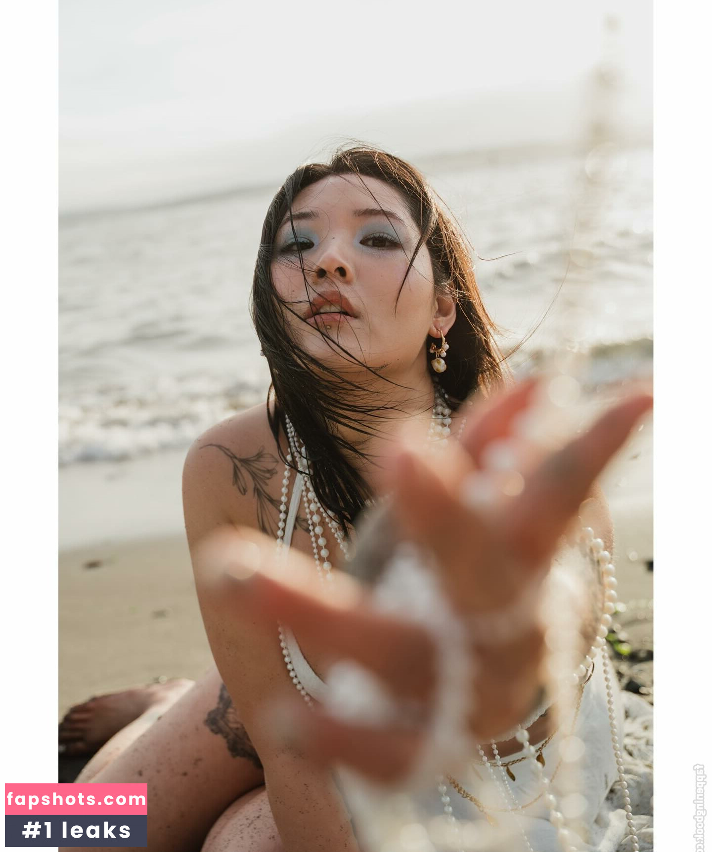 Erin Li gallery photo #26