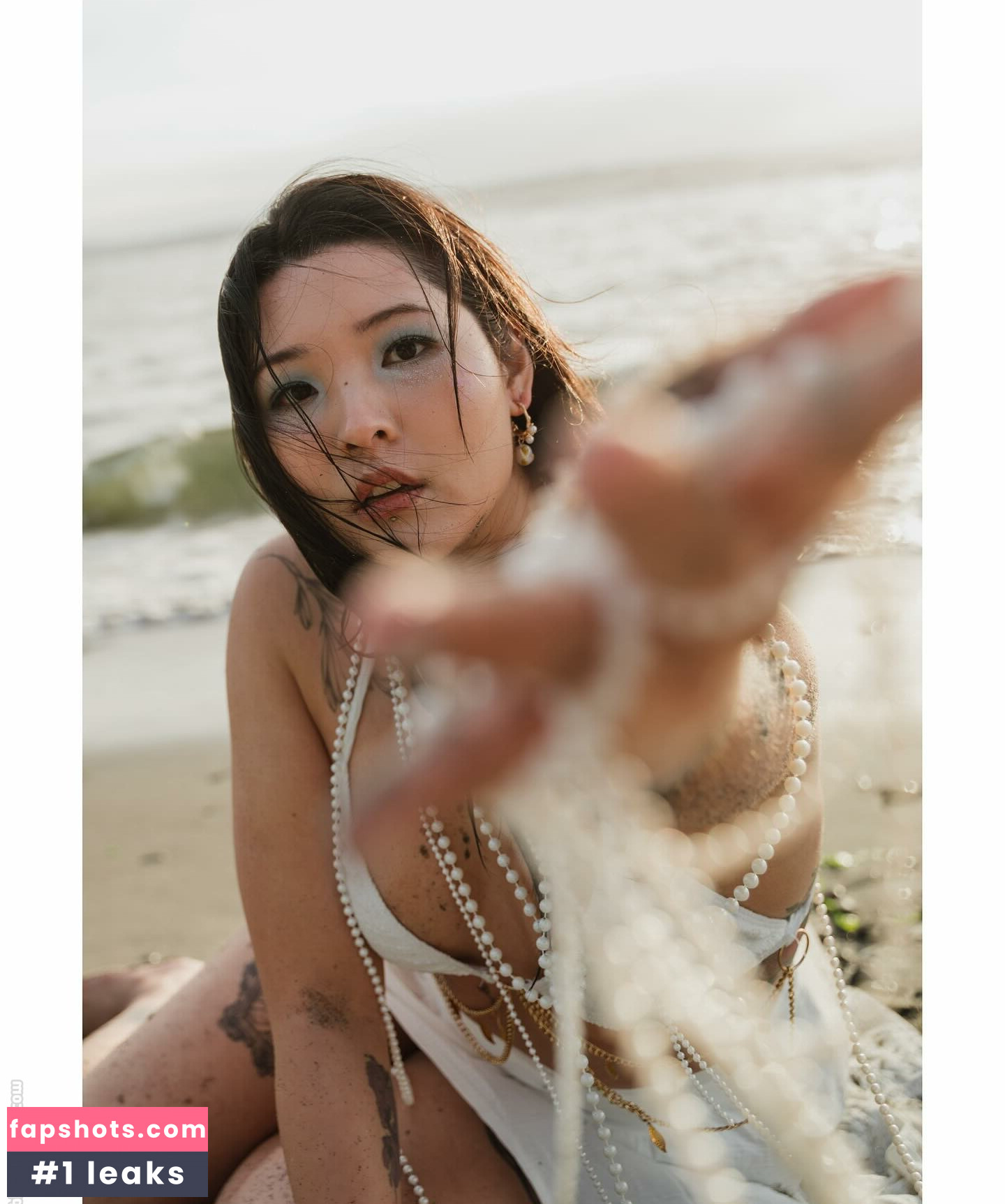 Erin Li gallery photo #27