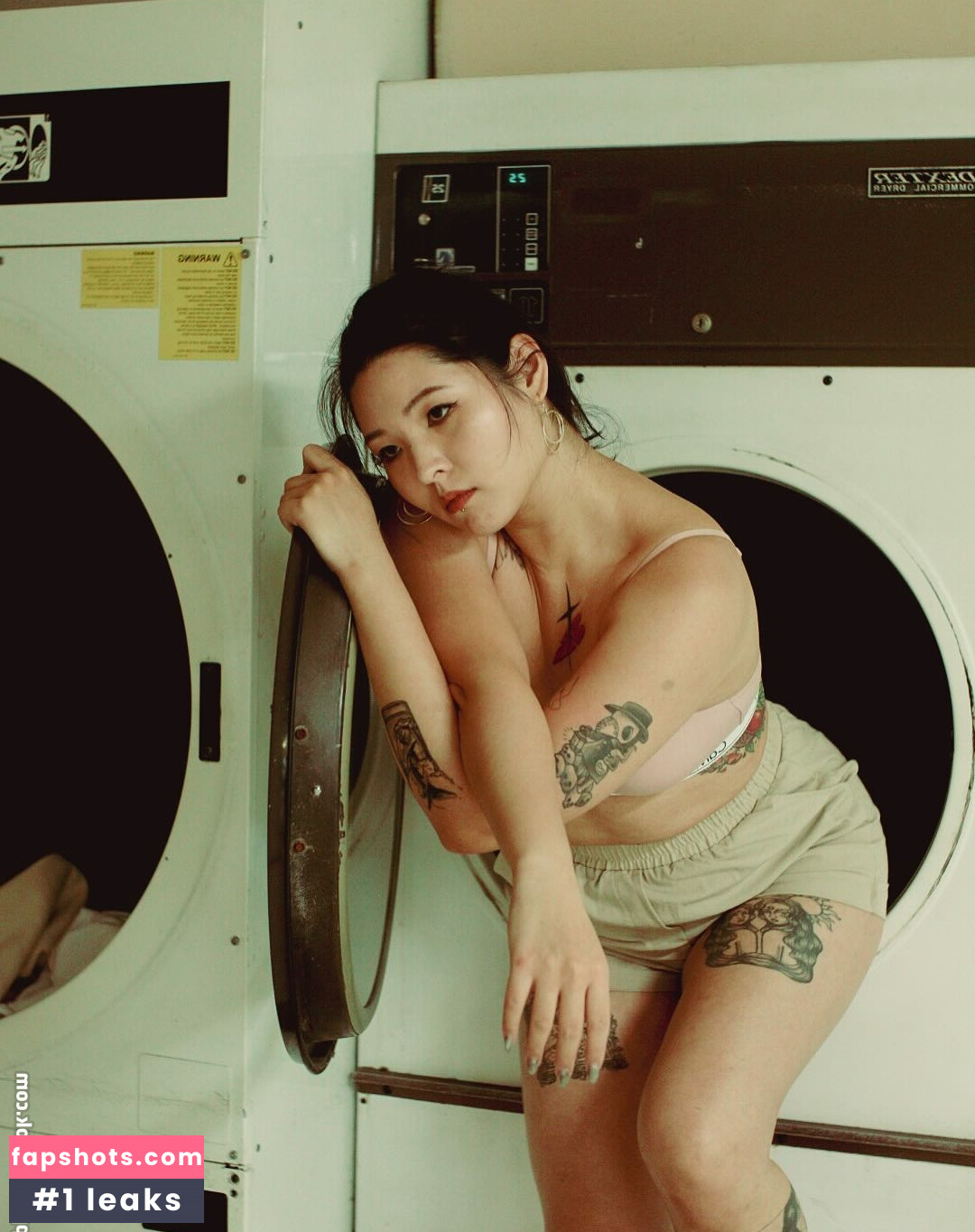 Erin Li gallery photo #7