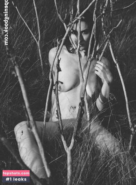 Erin gallery photo #7