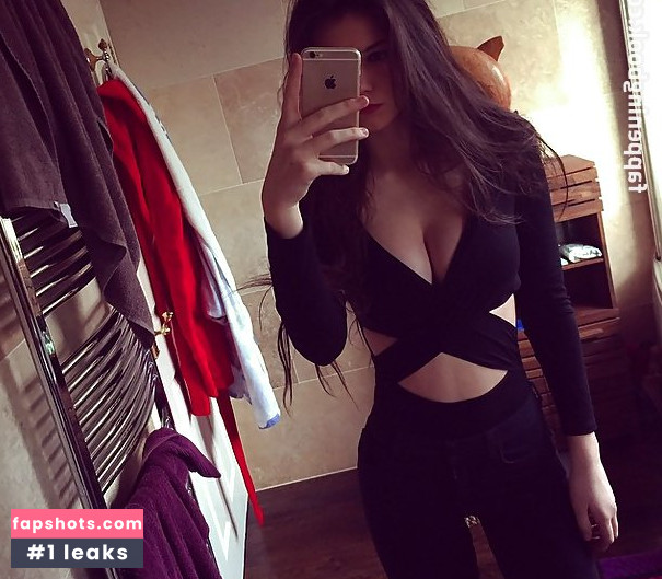 Erin Willerton gallery photo #40