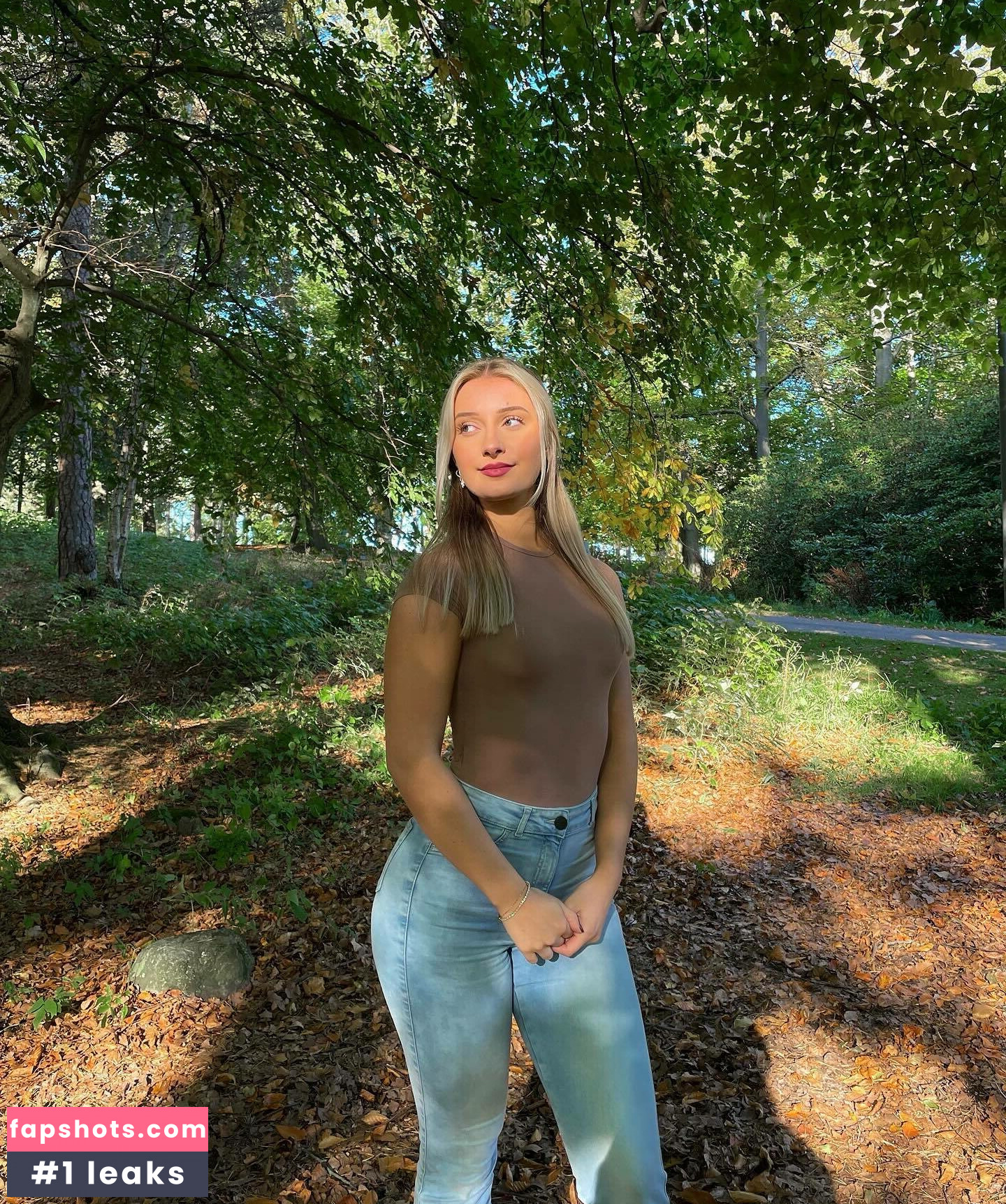 Ermira Lika gallery photo #15