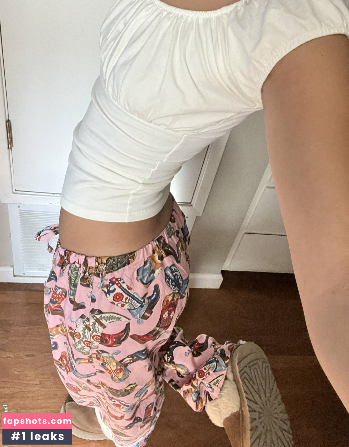 Erotiicaaa gallery photo #37