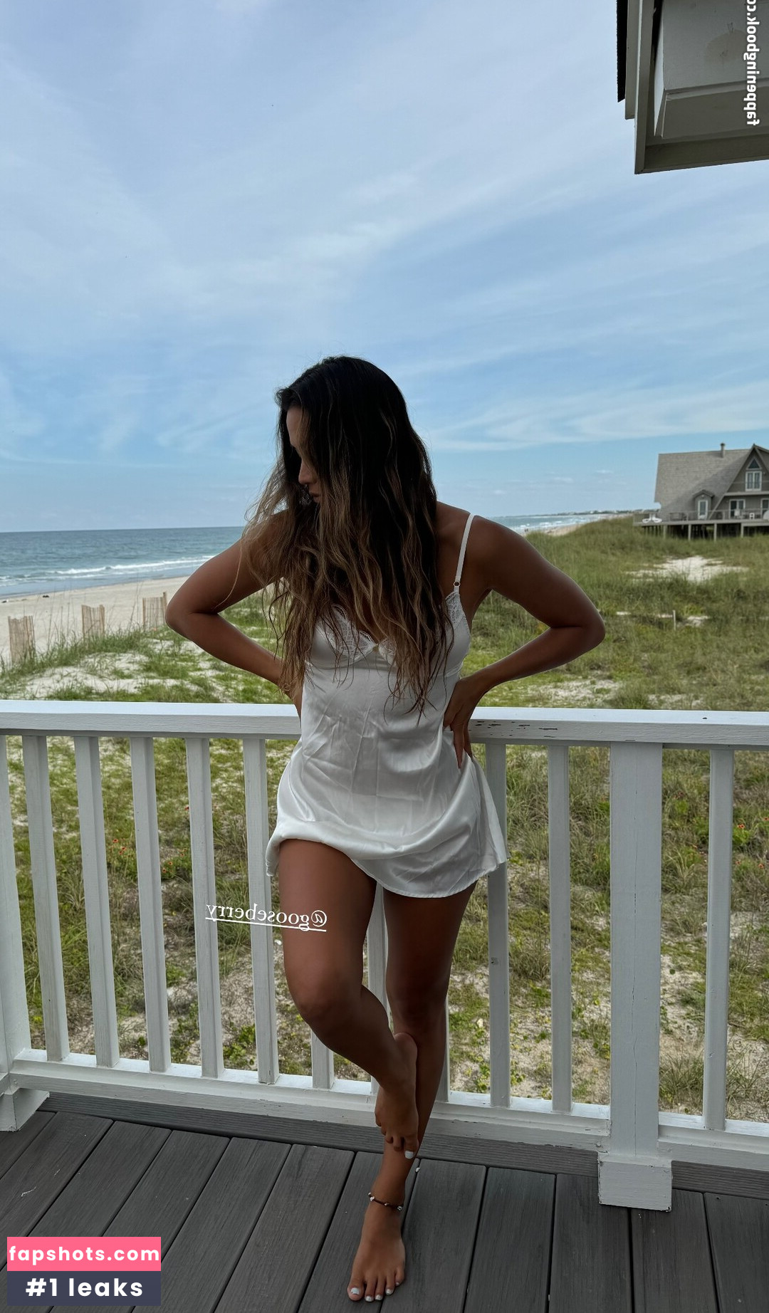 Eryn Krouse gallery photo #3