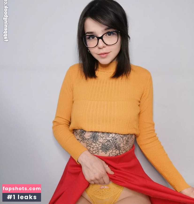 Es.lain gallery photo #459