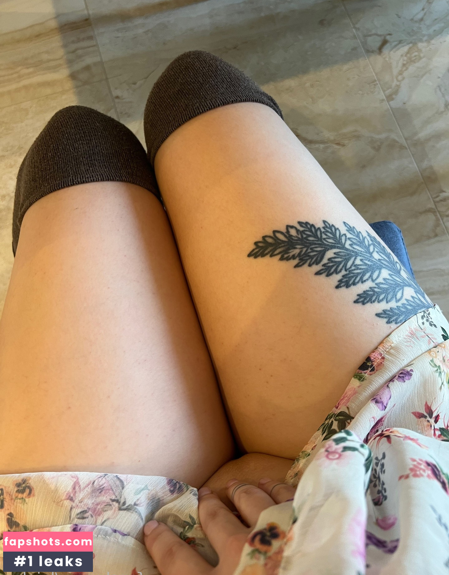 Es.lain gallery photo #466