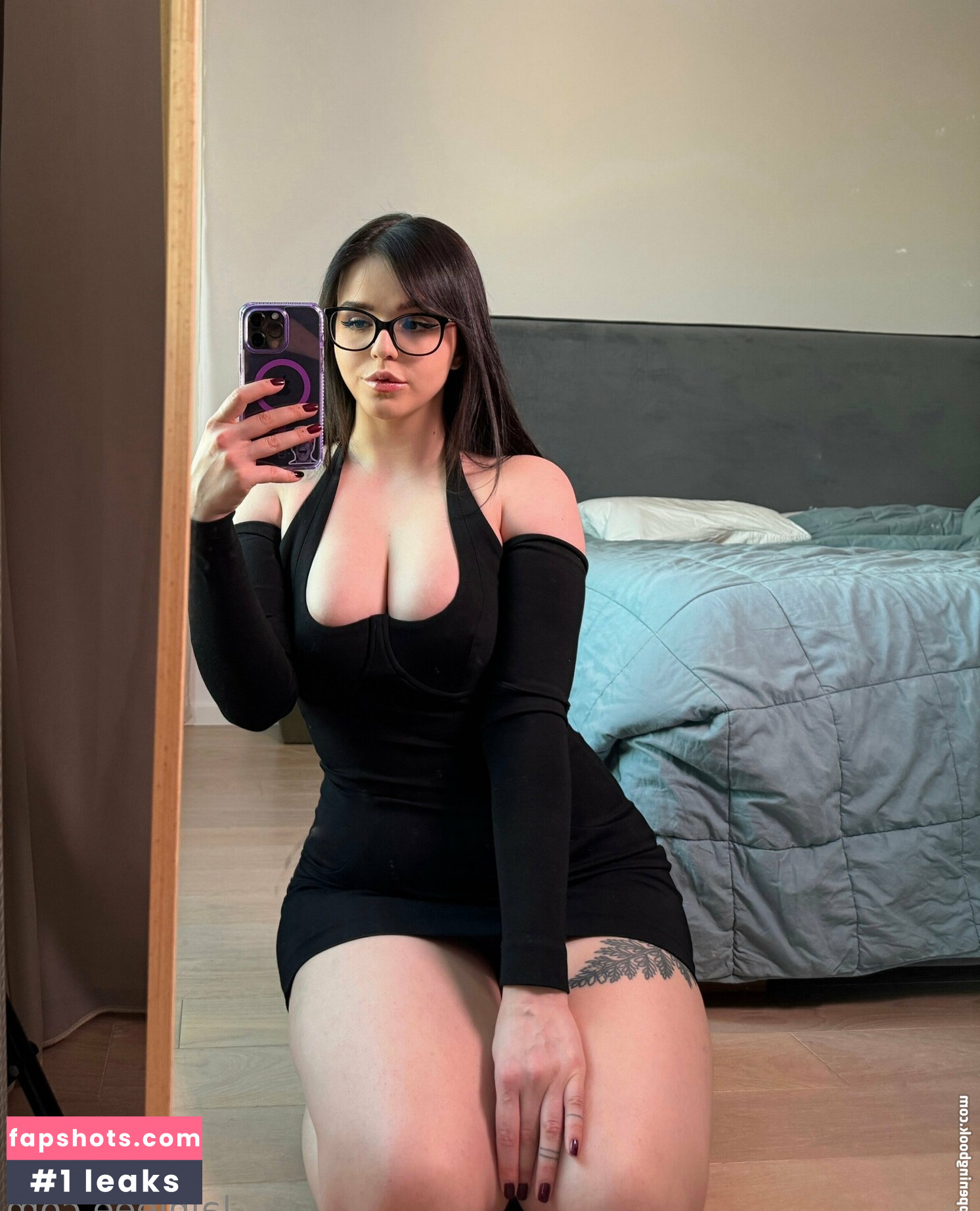 Es.lain gallery photo #67