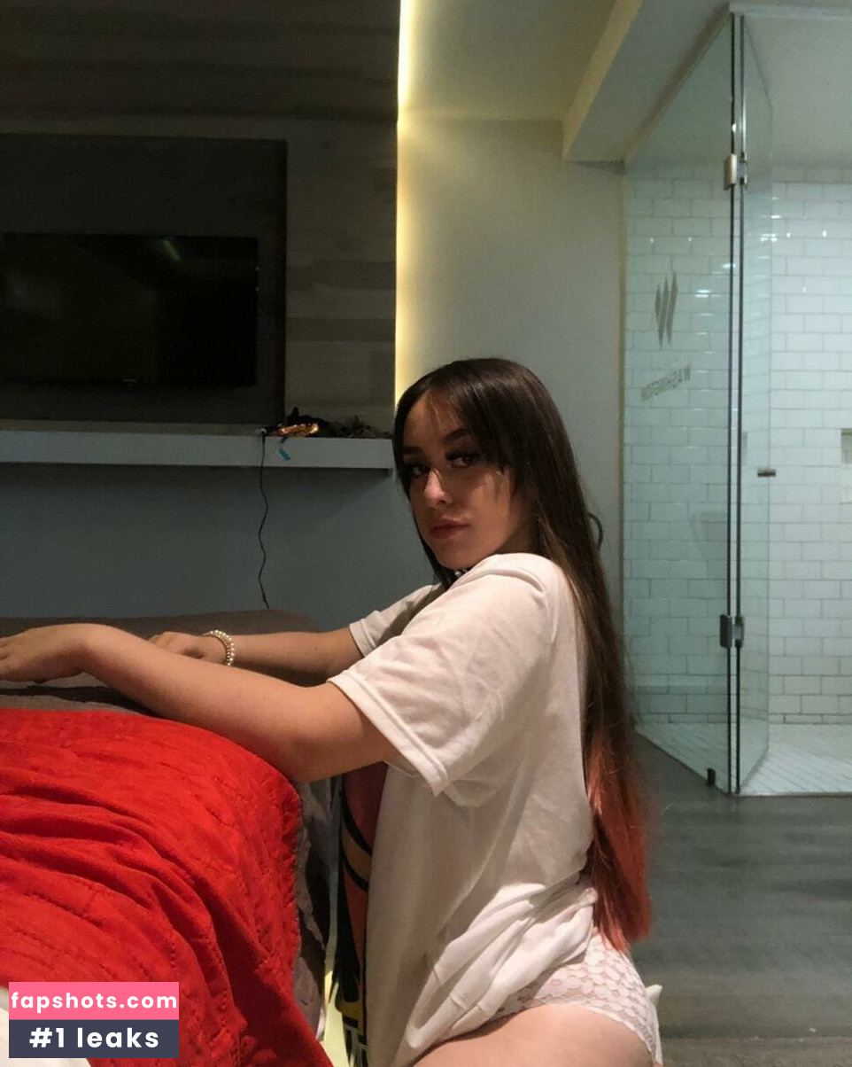 Escarlethamair1 gallery photo #16