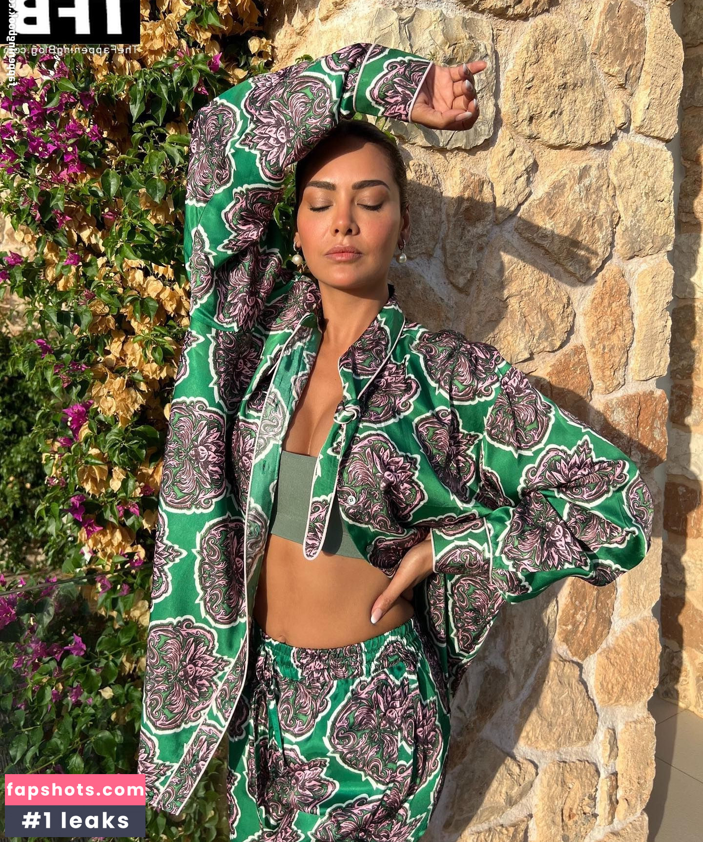 Esha Gupta Nude Leaks OnlyFans Photos #69 - LeakJerk