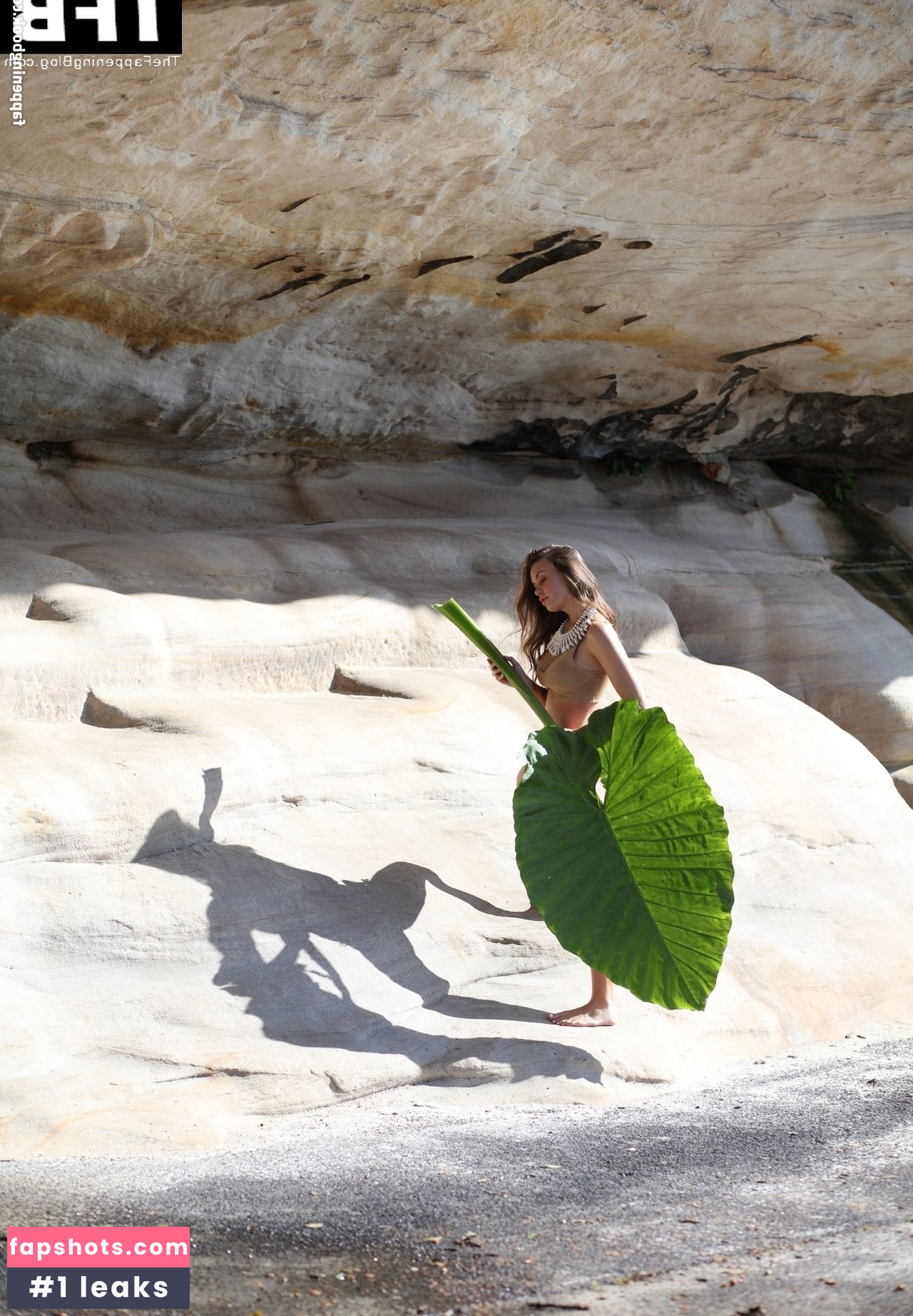 Esma Voloder gallery photo #4