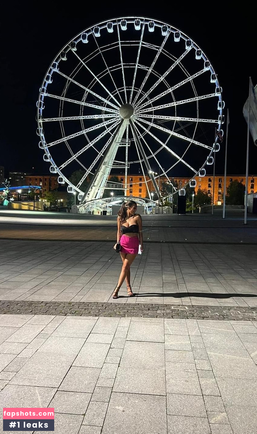 Esme Deacon gallery photo #2