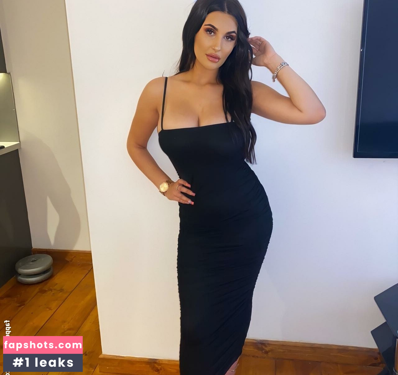 Esme Deacon nude babe gallery