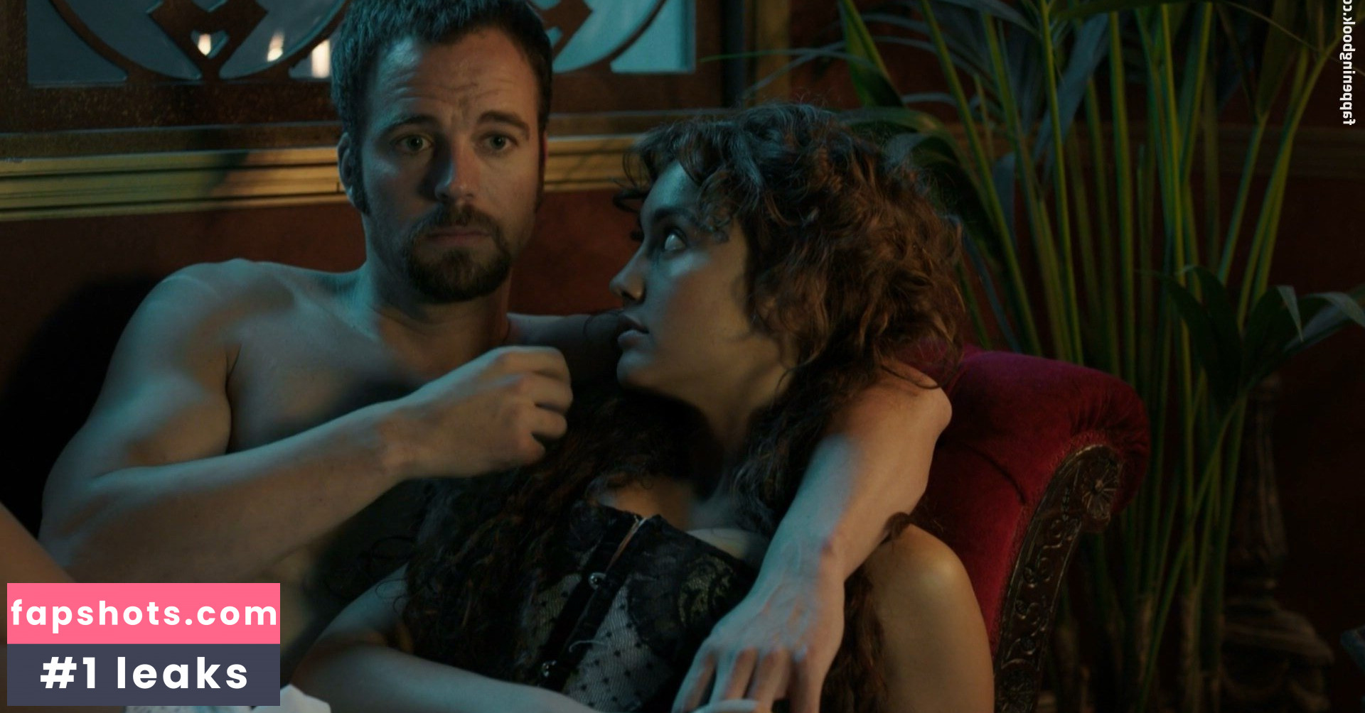 Esmeralda Moya gallery photo #3