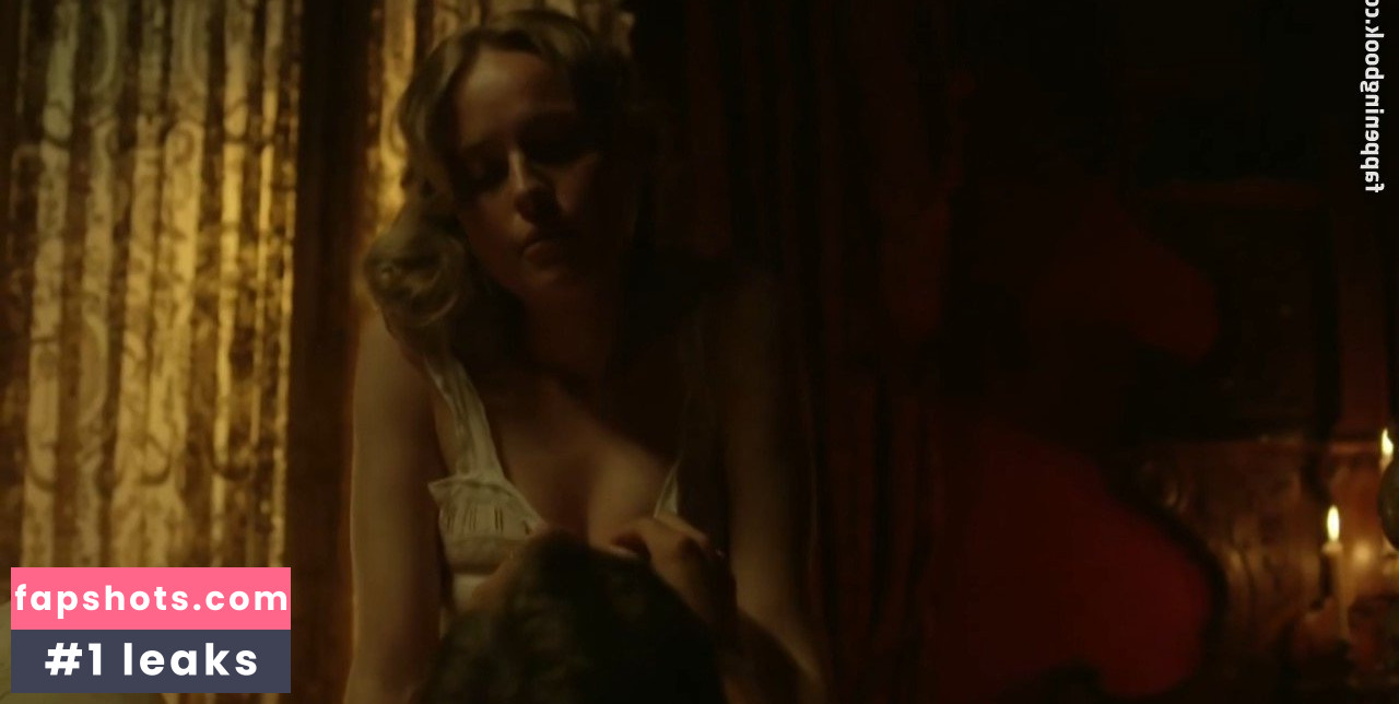 Esmeralda Moya gallery photo #8