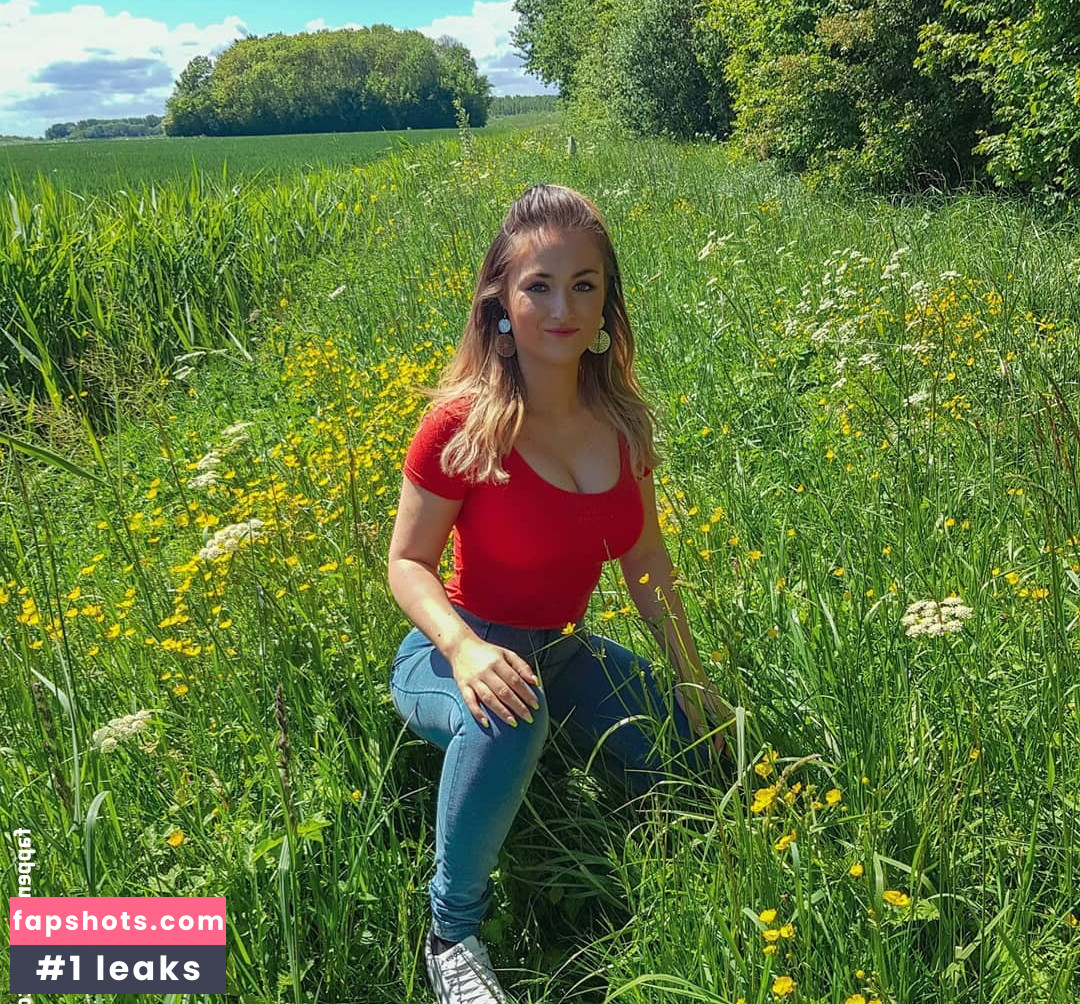 Esmeralda gallery photo #40