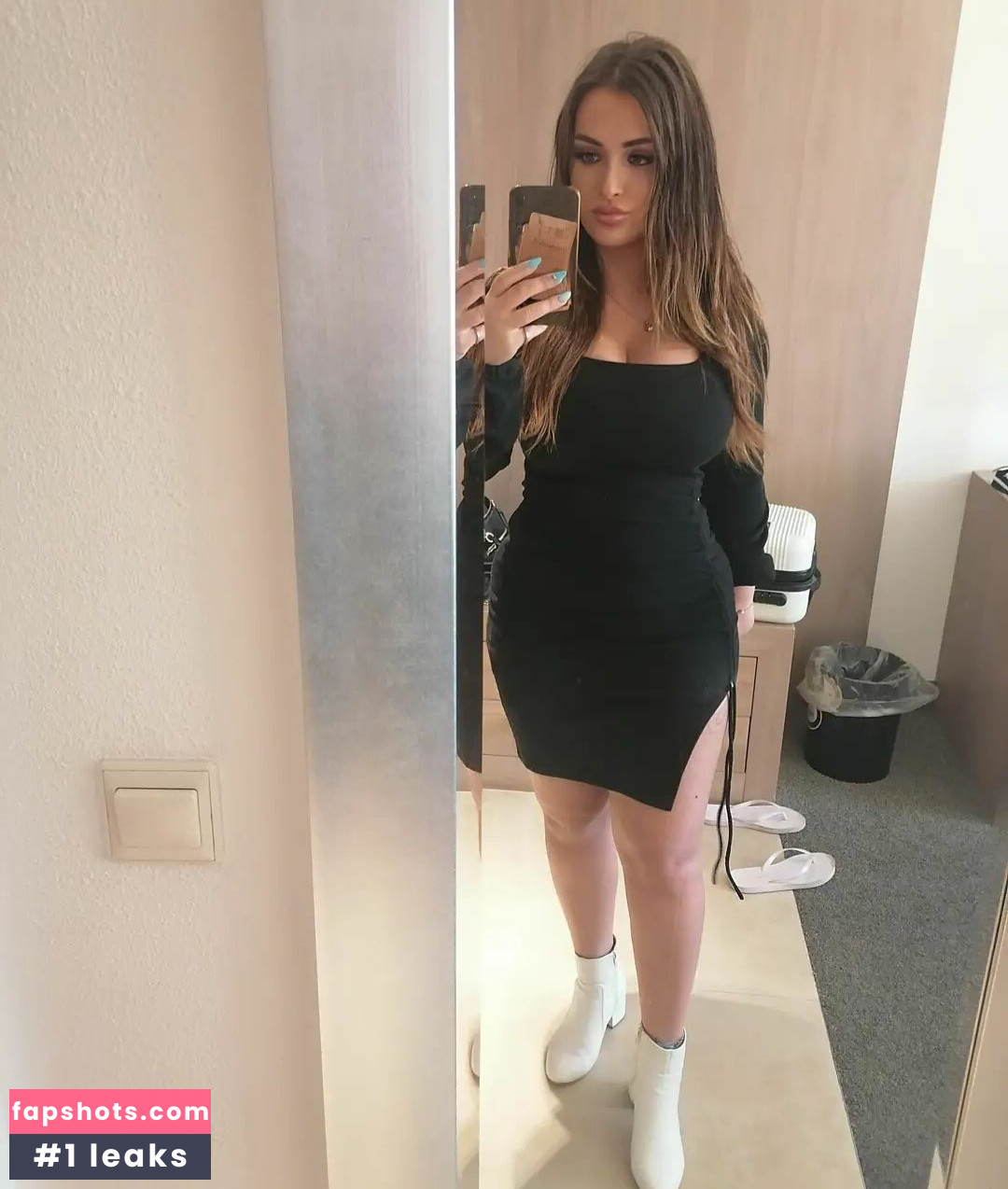 Esmeralda gallery photo #43