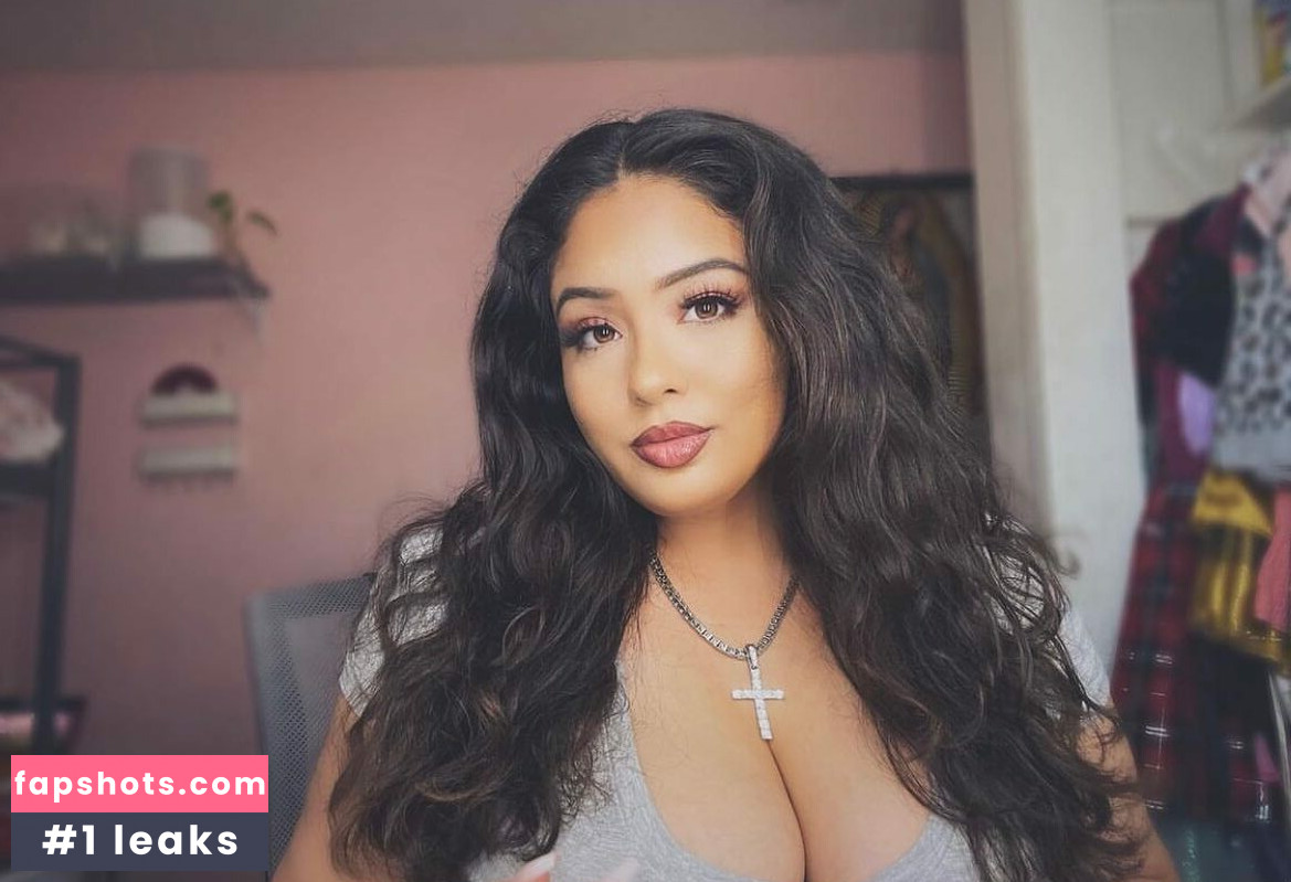 Esmeralda Quintero gallery photo #44