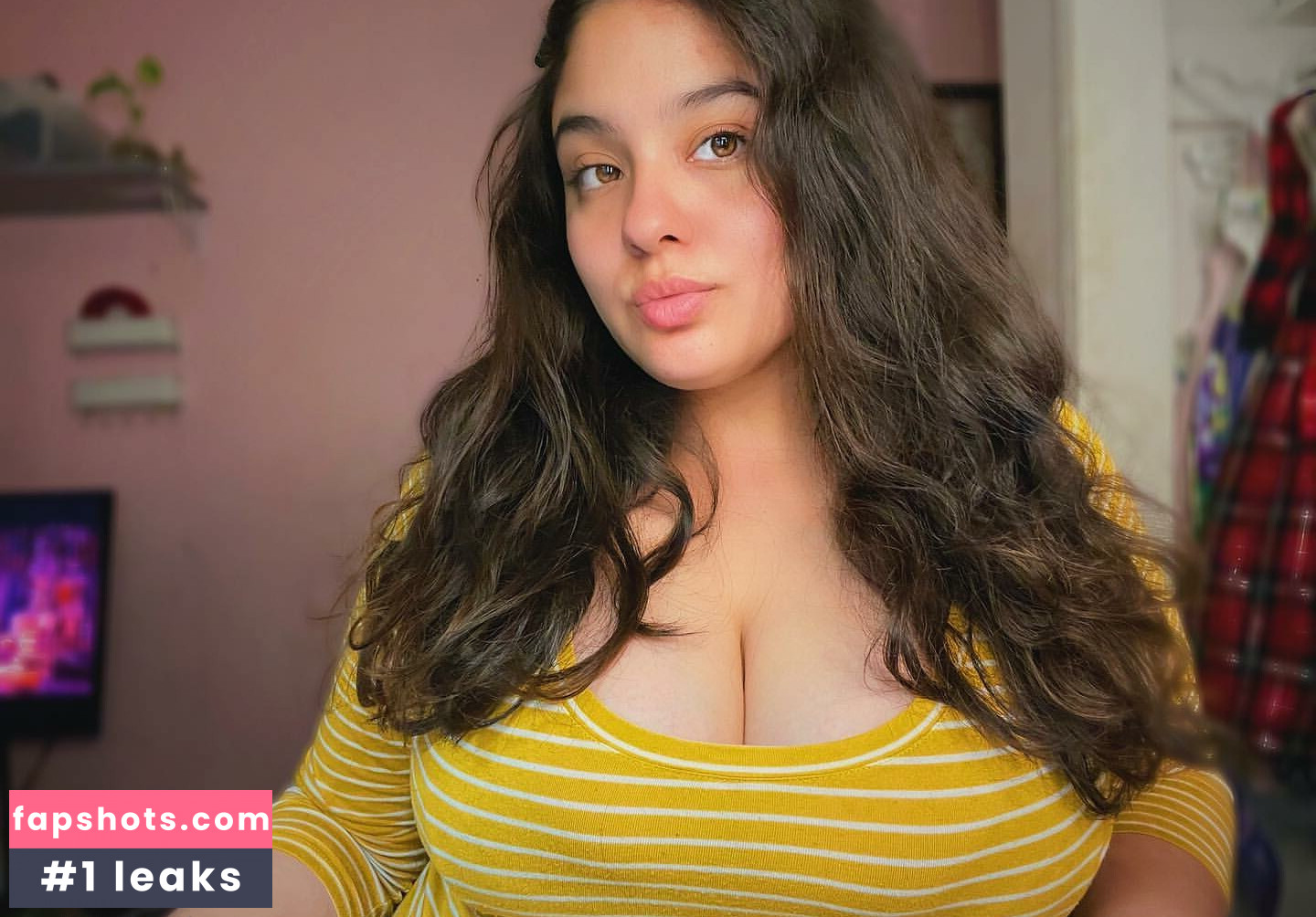 Esmeralda Quintero gallery photo #45