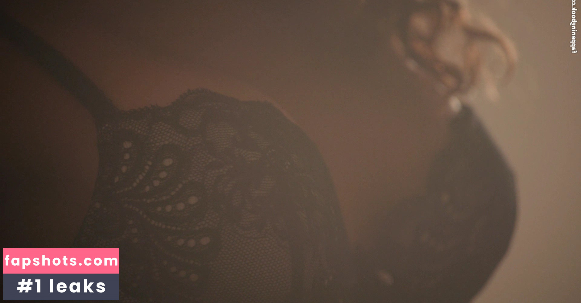 Essence Atkins gallery photo #8