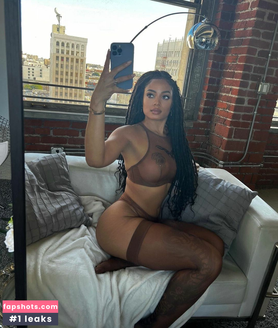 Essence Tatiana gallery photo #11