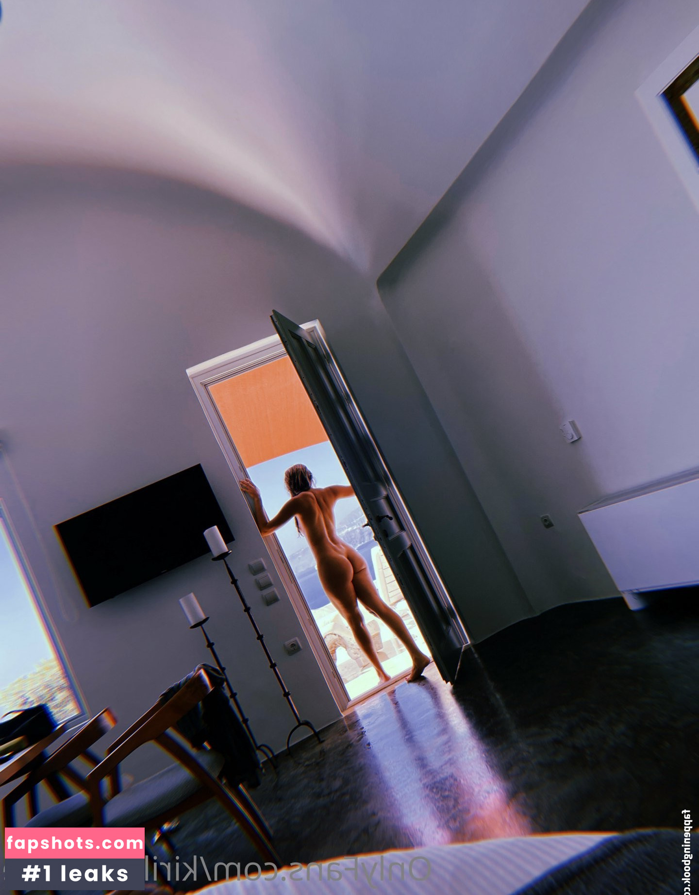 Estee Maria gallery photo #21