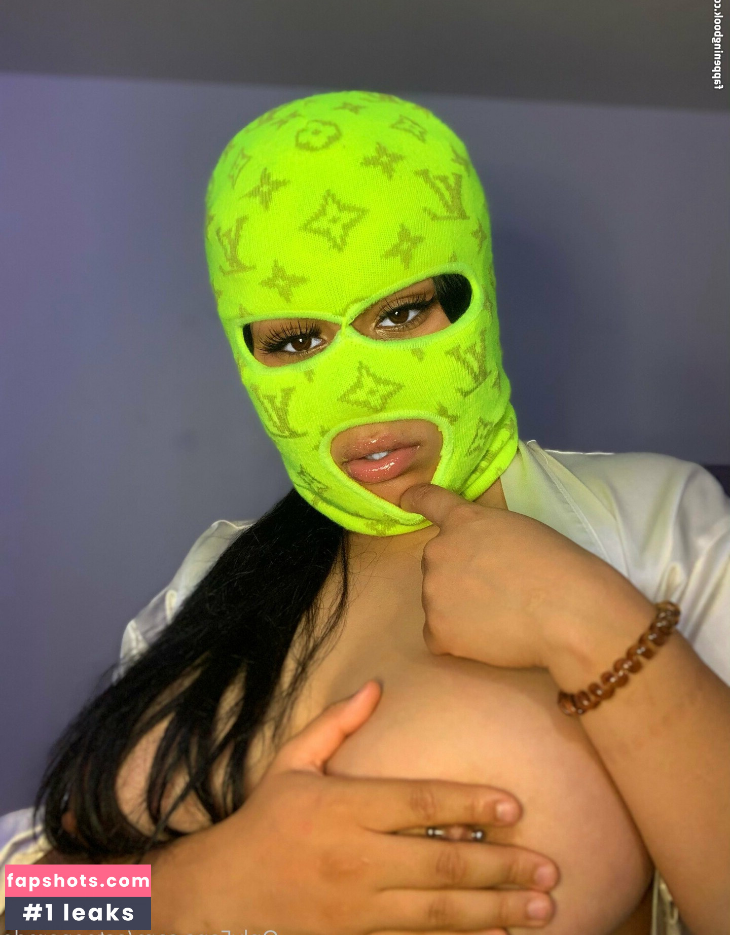 Estee Parede gallery photo #11