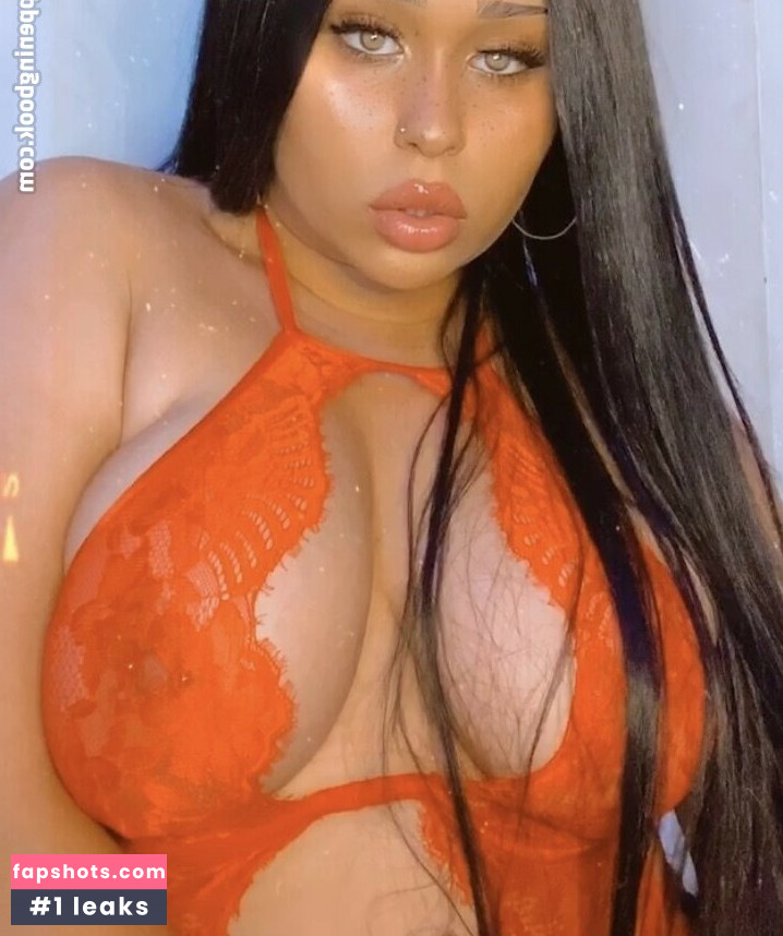 Estee Parede gallery photo #10