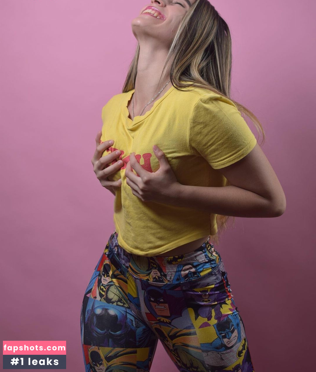 Estefania Carrera gallery photo #4