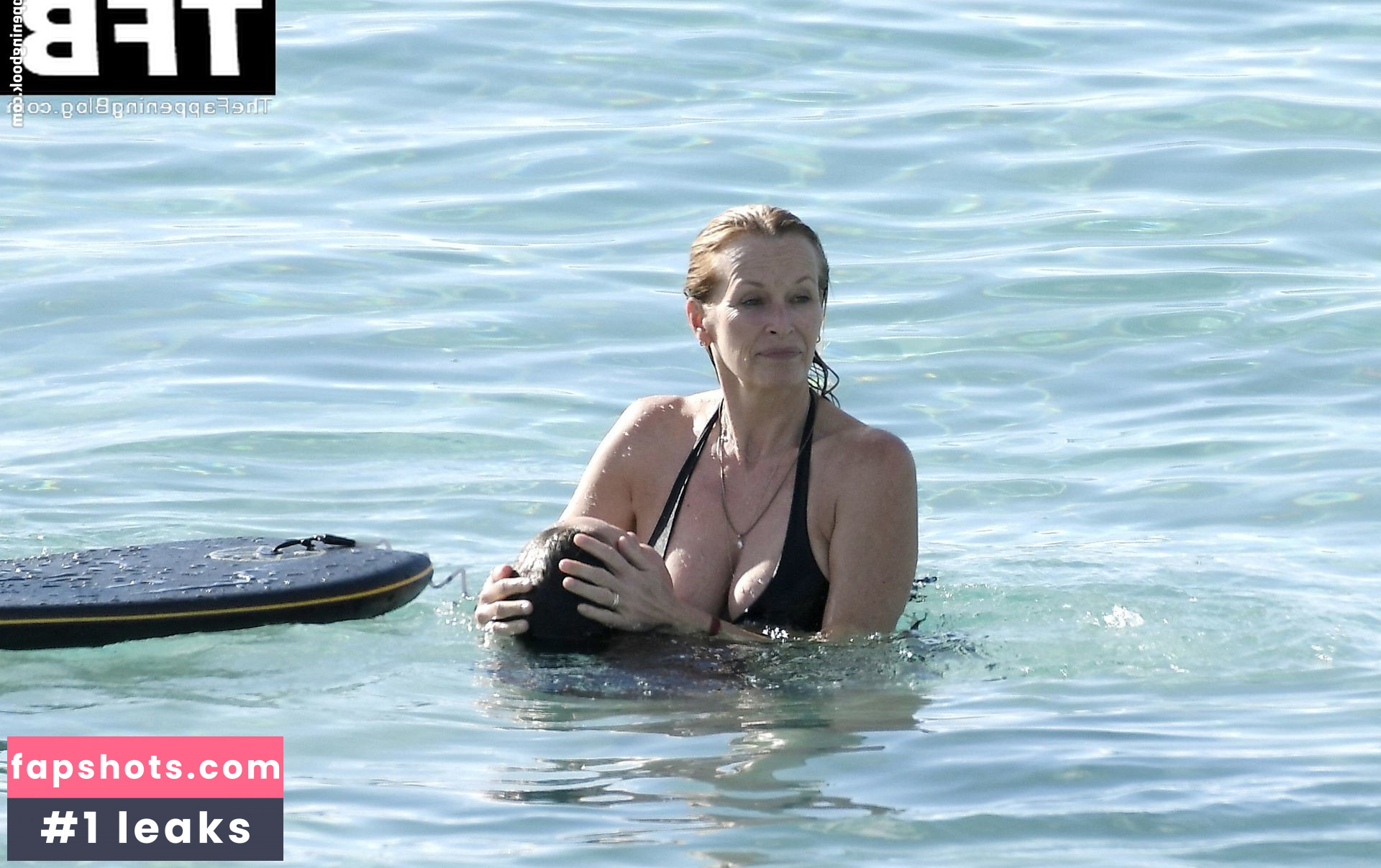 Estelle Lefebure Nahé úniky fotek pouze od fanoušků #41 - Fapshots