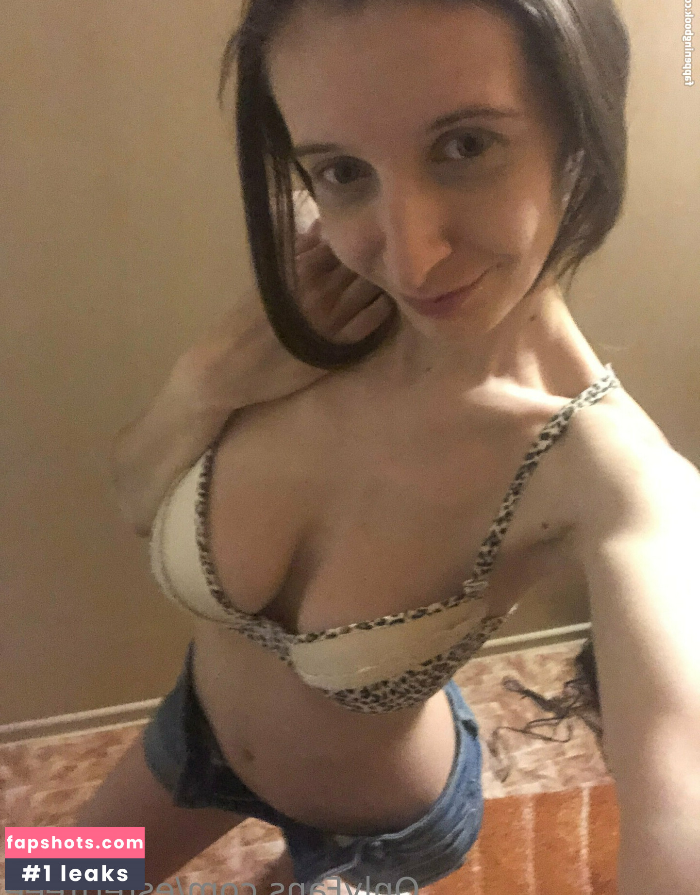 esterfreee gallery photo #19