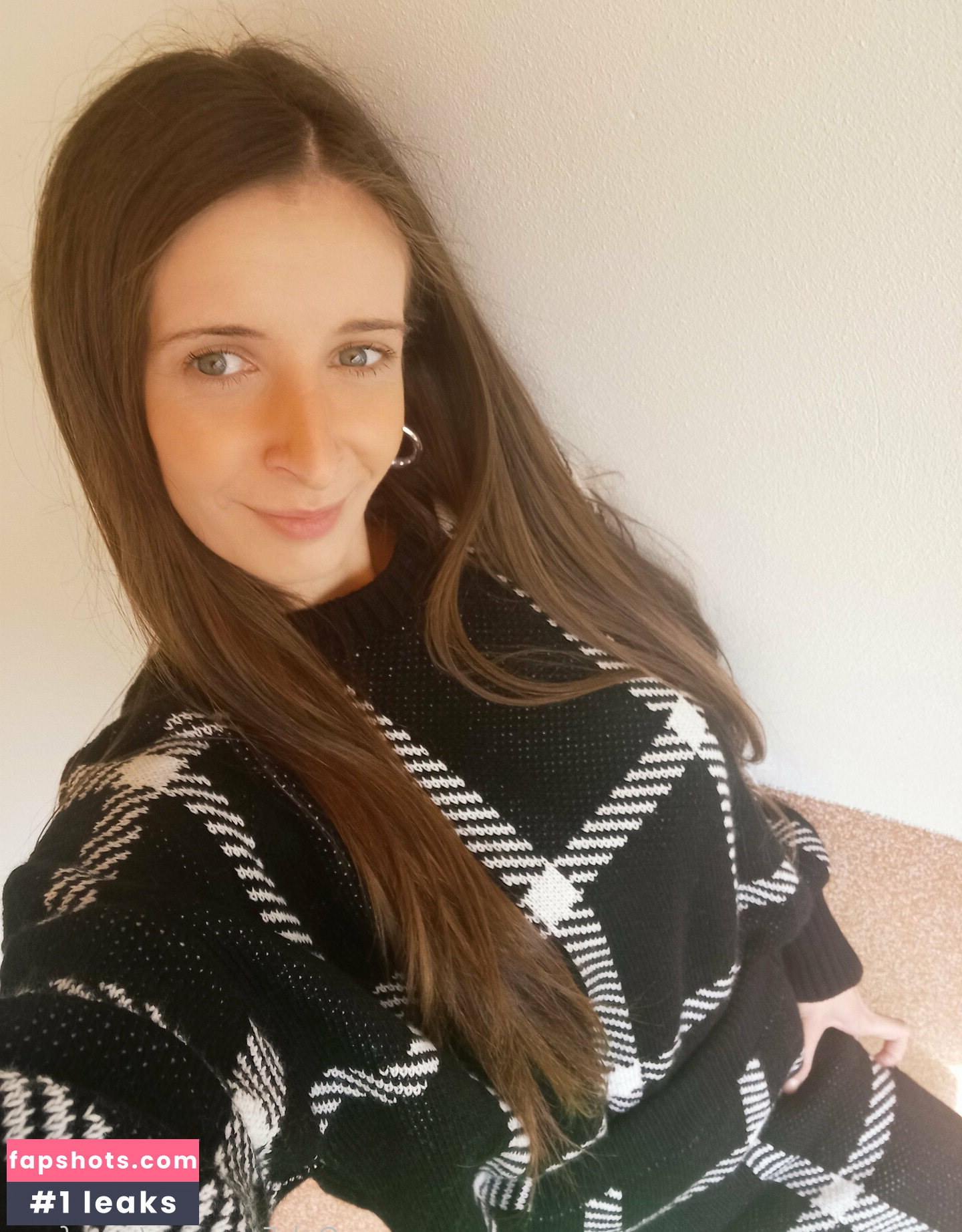 esterfreee gallery photo #30