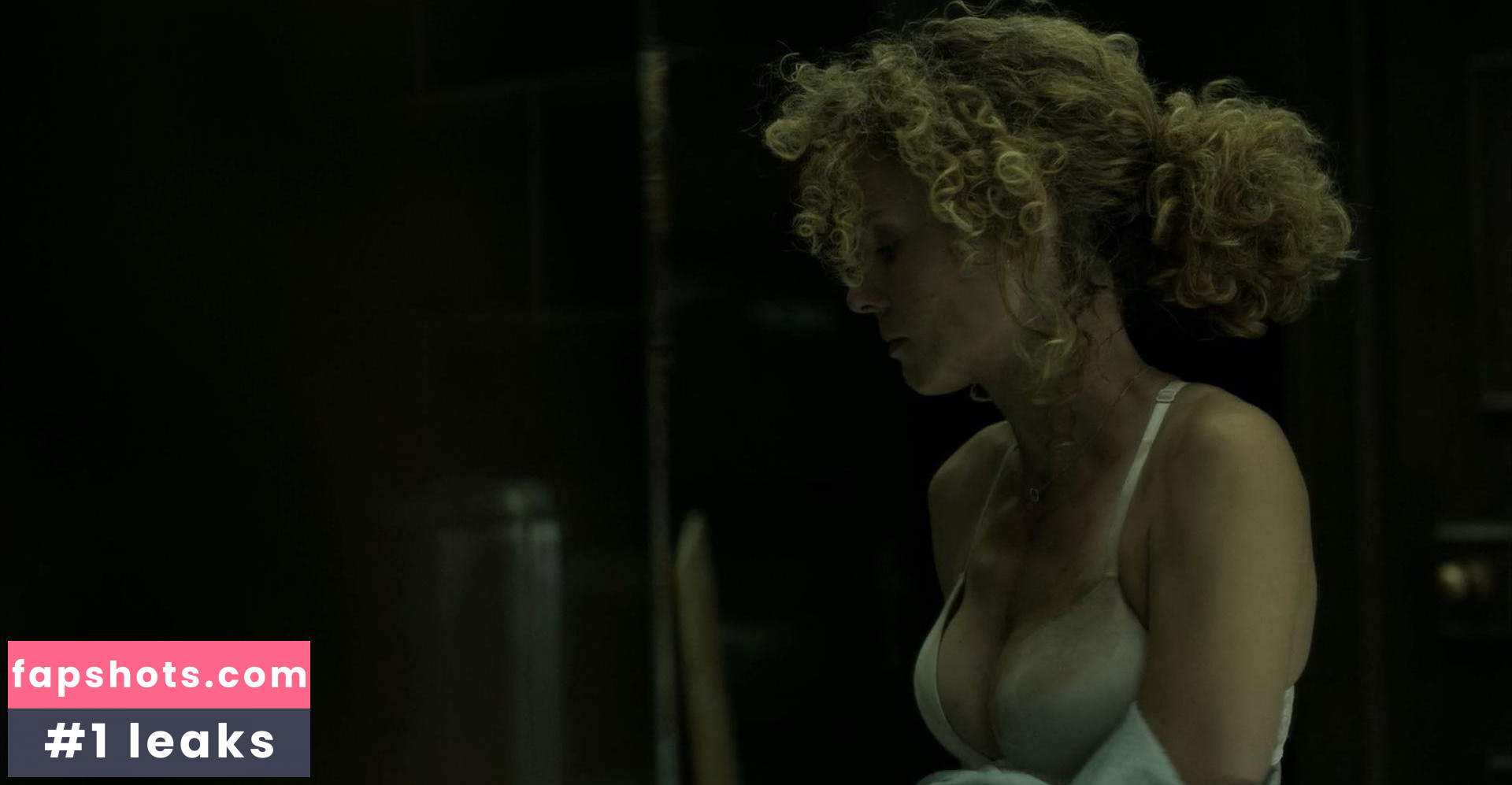 Esther Acebo gallery photo #15