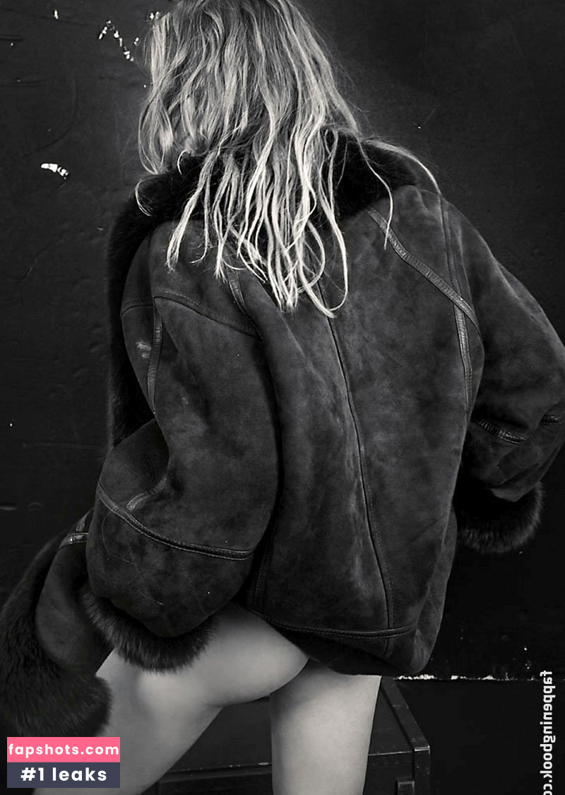 Esther Cronin gallery photo #12