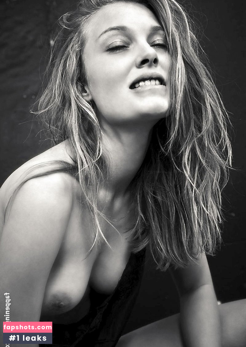 Esther Cronin gallery photo #10