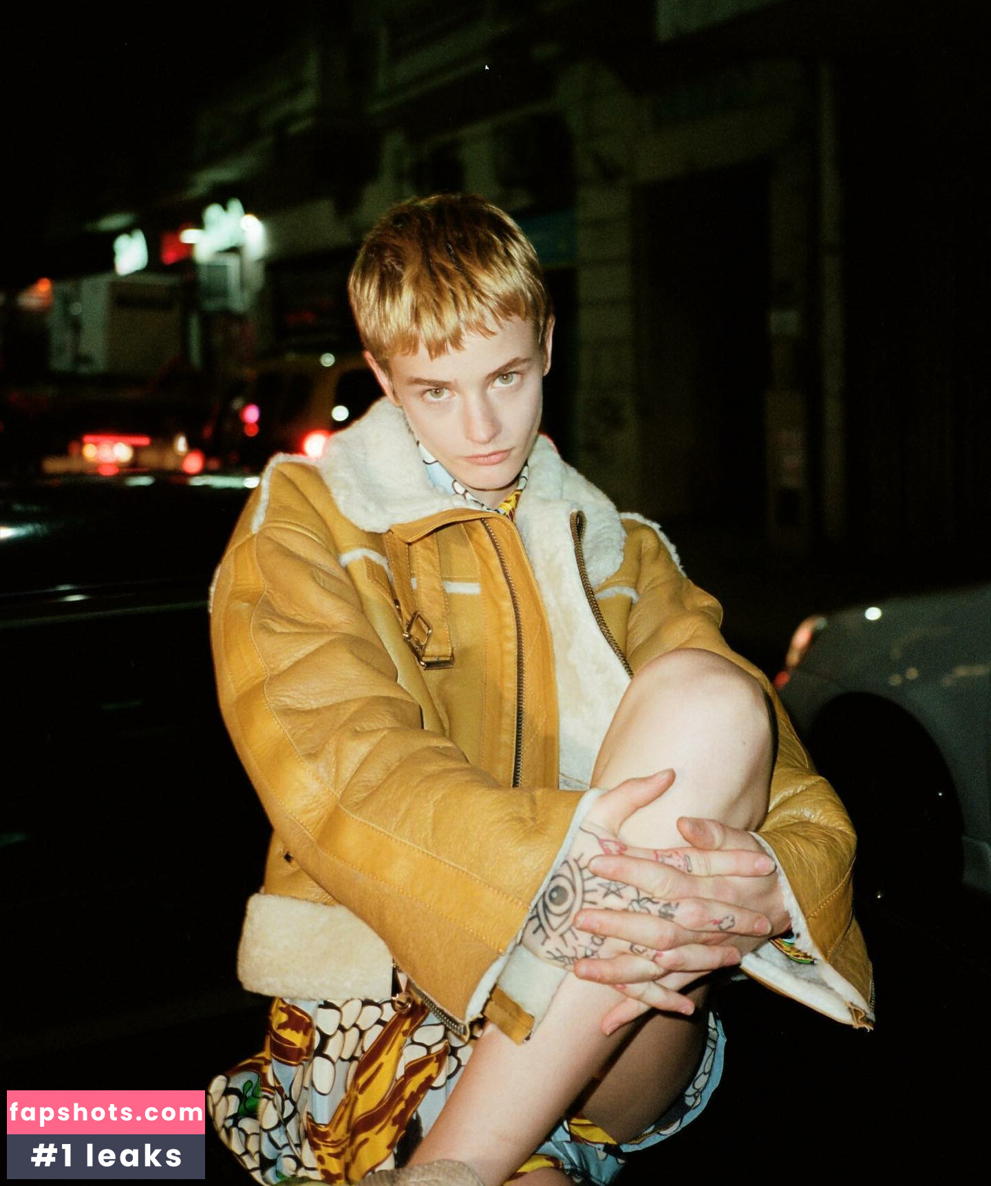 Esther McGregor gallery photo #10