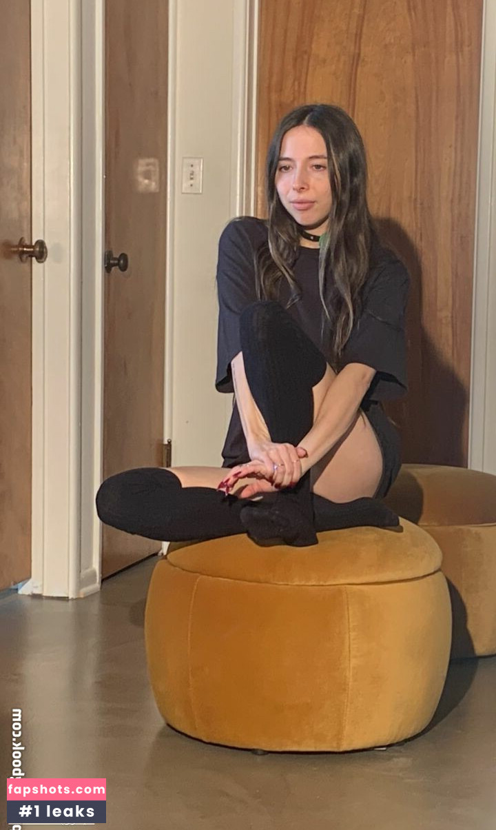 Esther Povitsky gallery photo #21