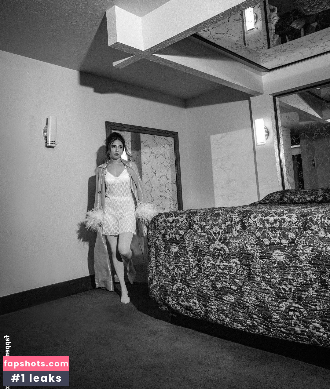 Esther Povitsky gallery photo #34