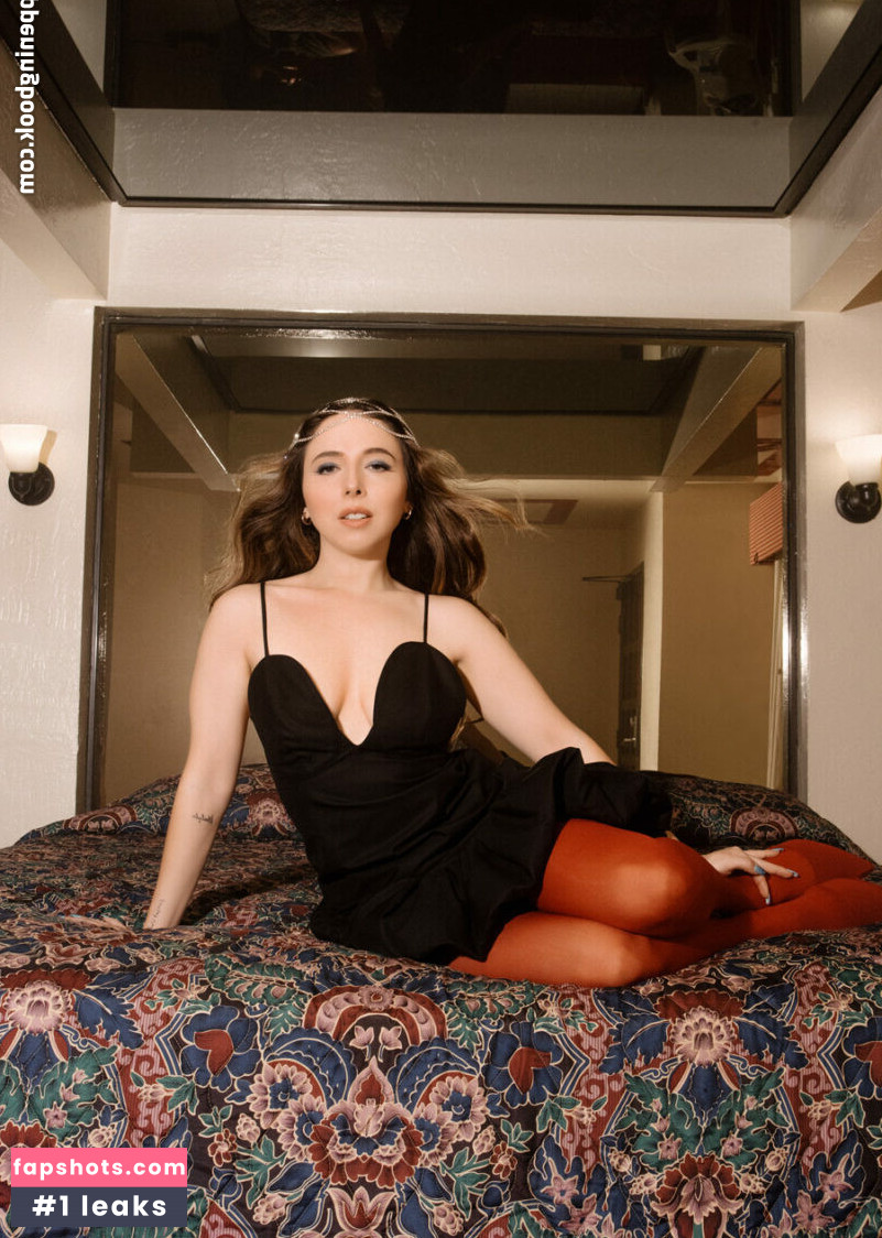 Esther Povitsky gallery photo #47