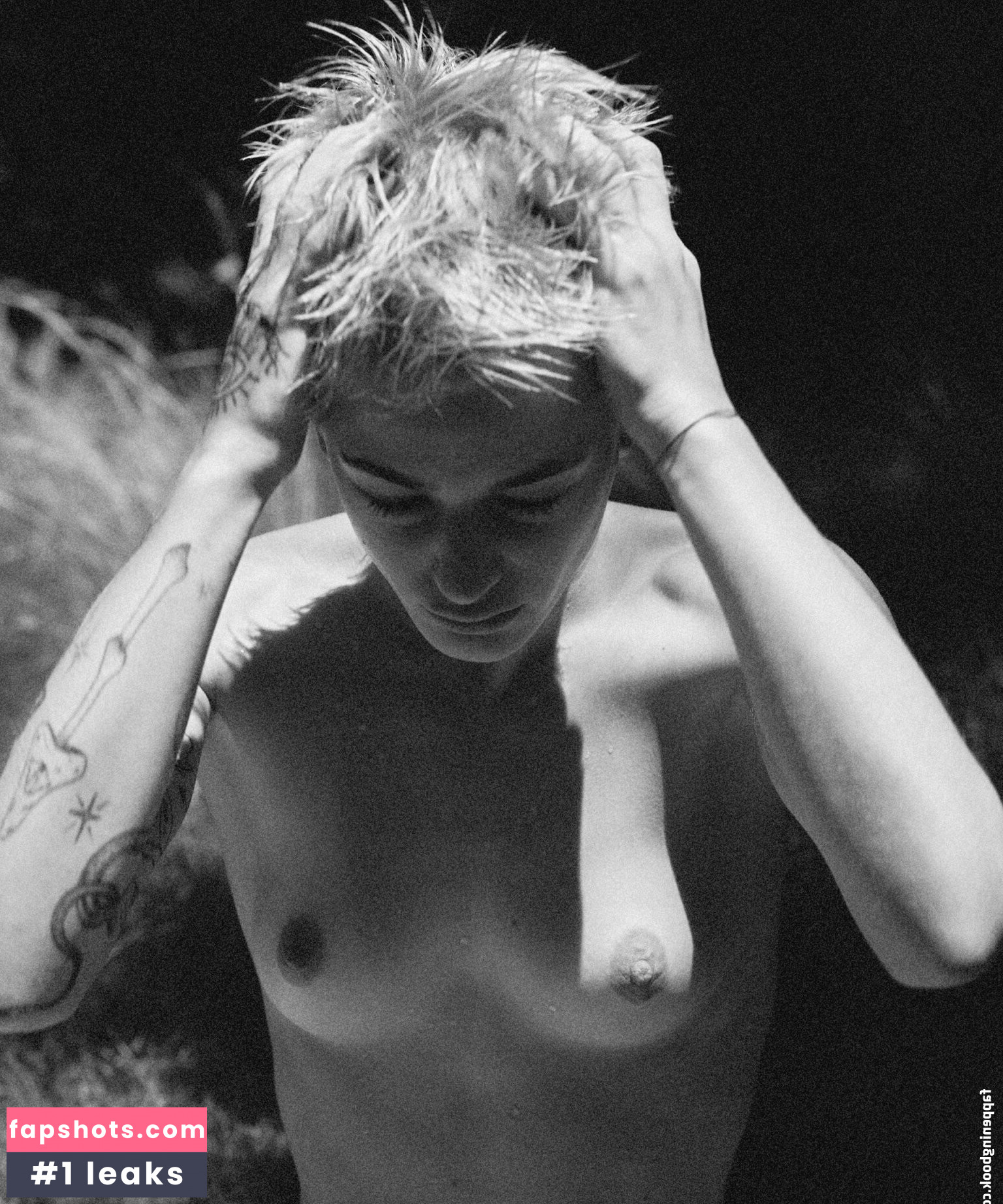 Esther-Rose McGregor gallery photo #21