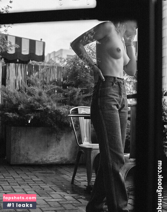 Esther-Rose McGregor gallery photo #10