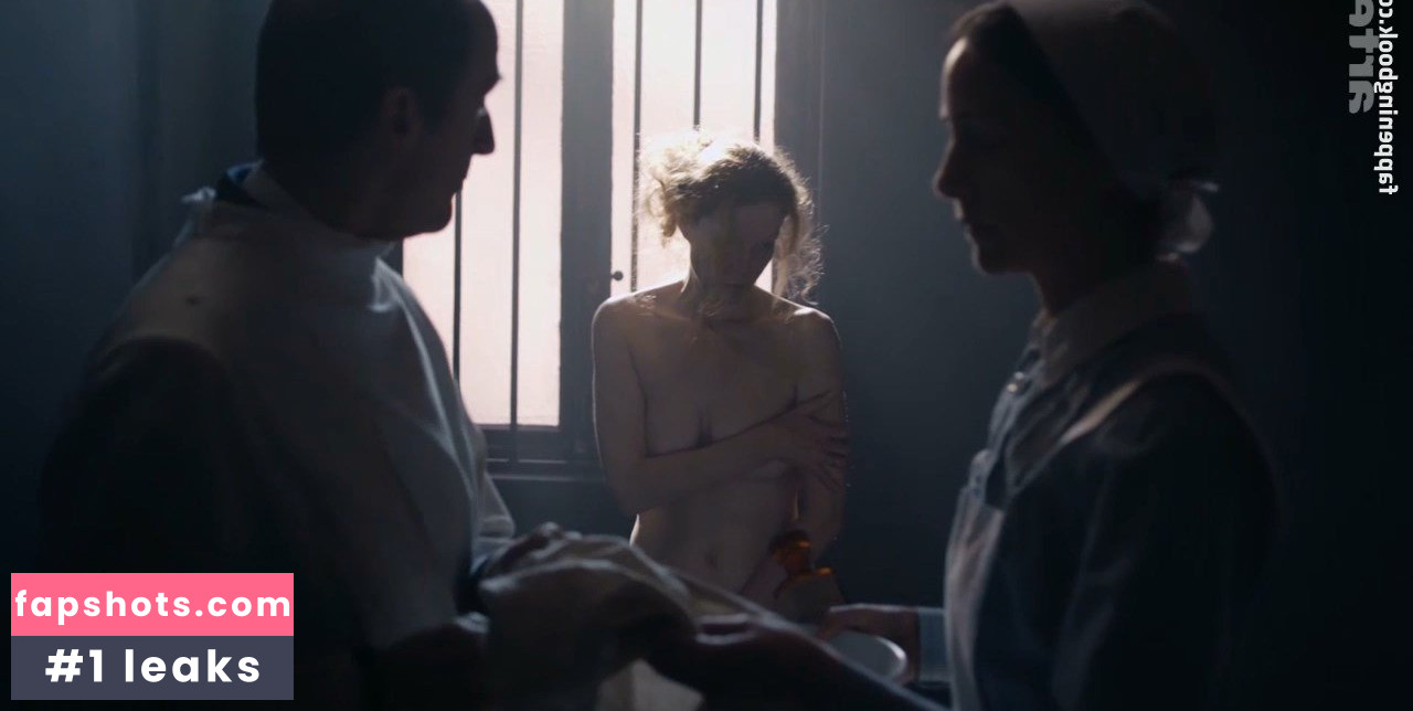 Esther Schweins gallery photo #12