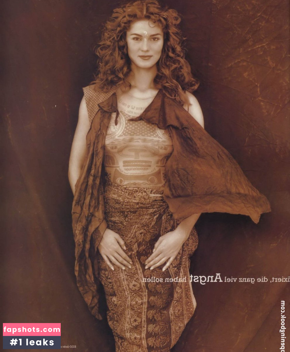 Esther Schweins gallery photo #33