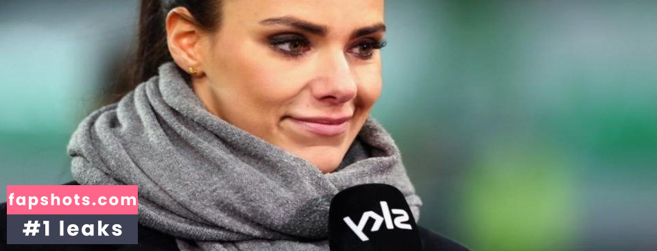 Esther Sedlaczek gallery photo #14