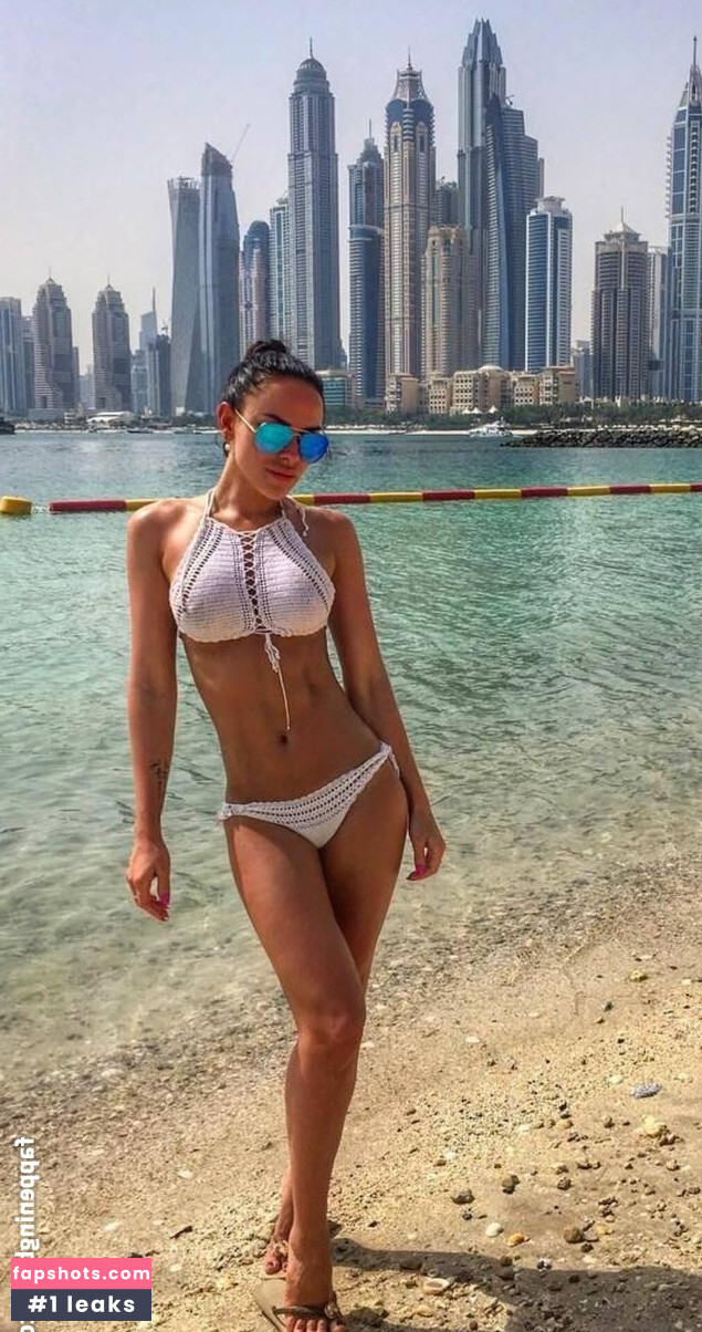 Esther Sedlaczek gallery photo #5