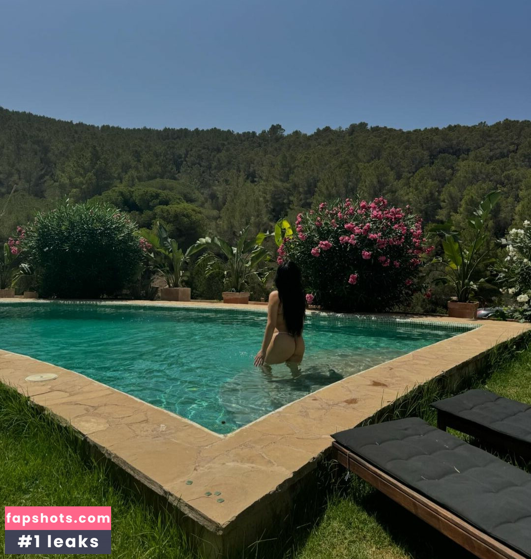 _estherng gallery photo #7