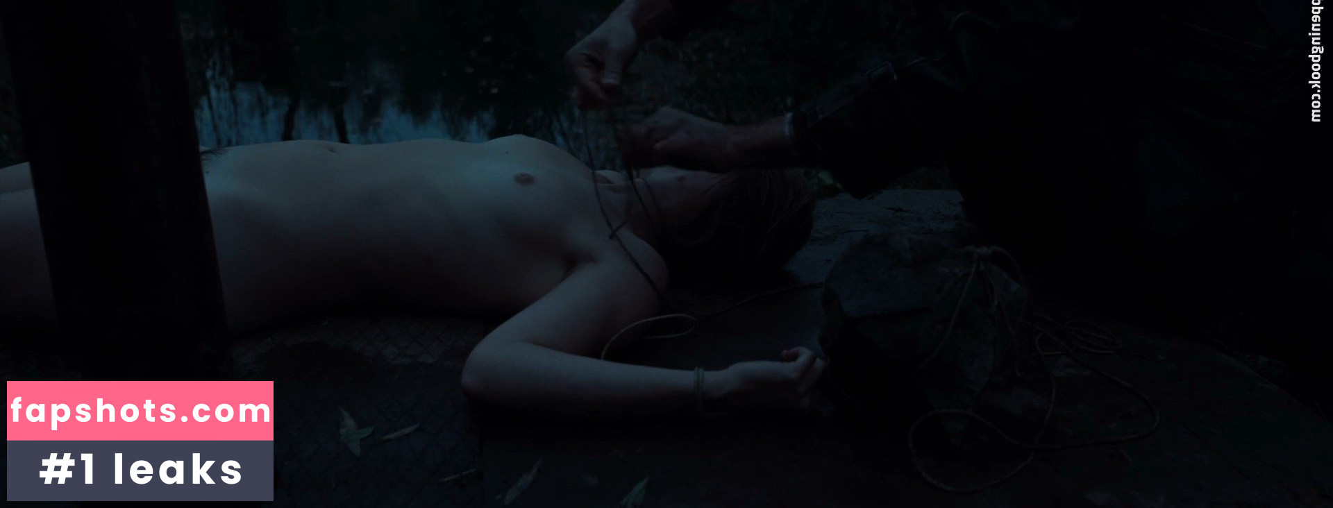 Eszter Csepai gallery photo #13