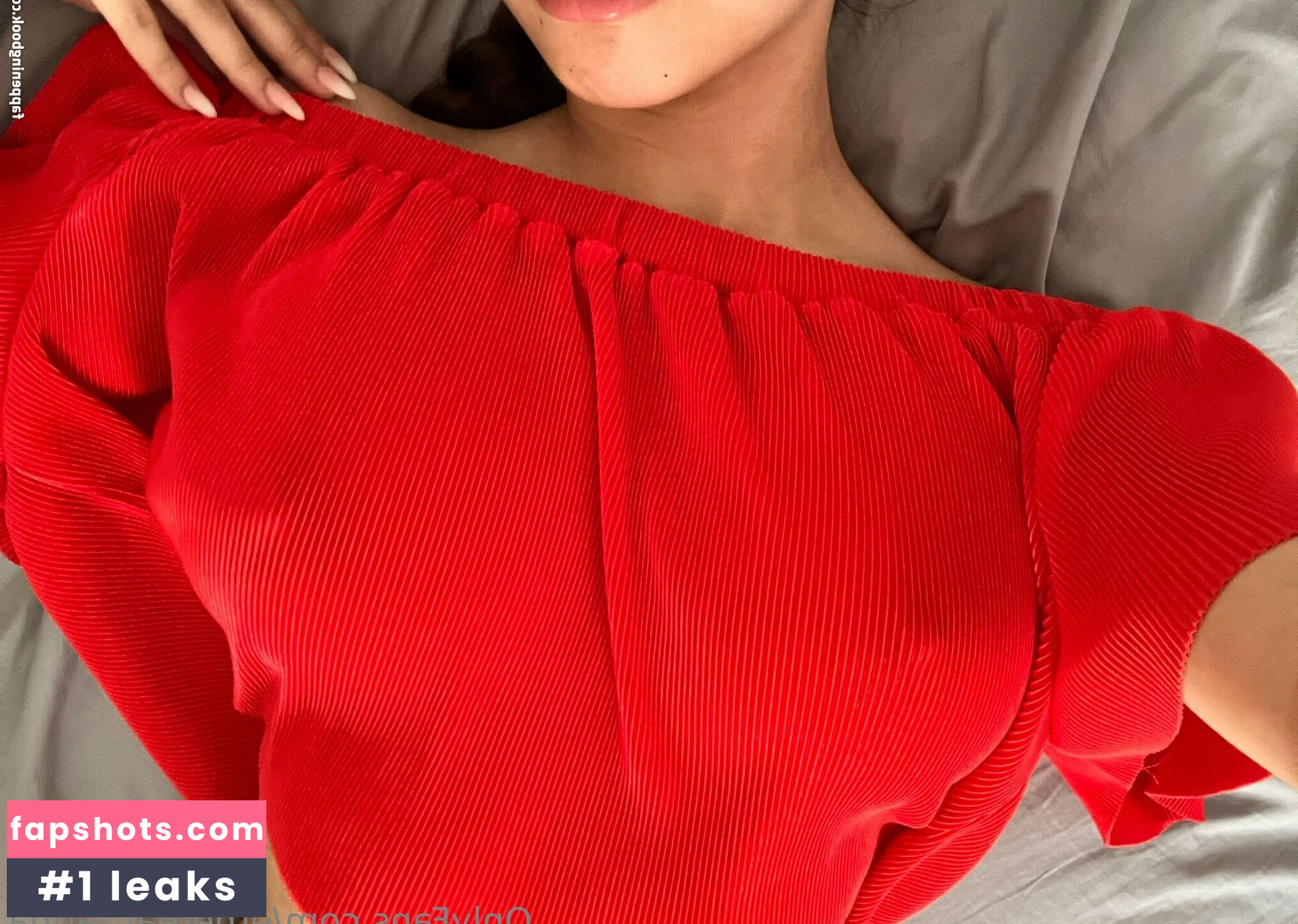 ethereal_latina gallery photo #9