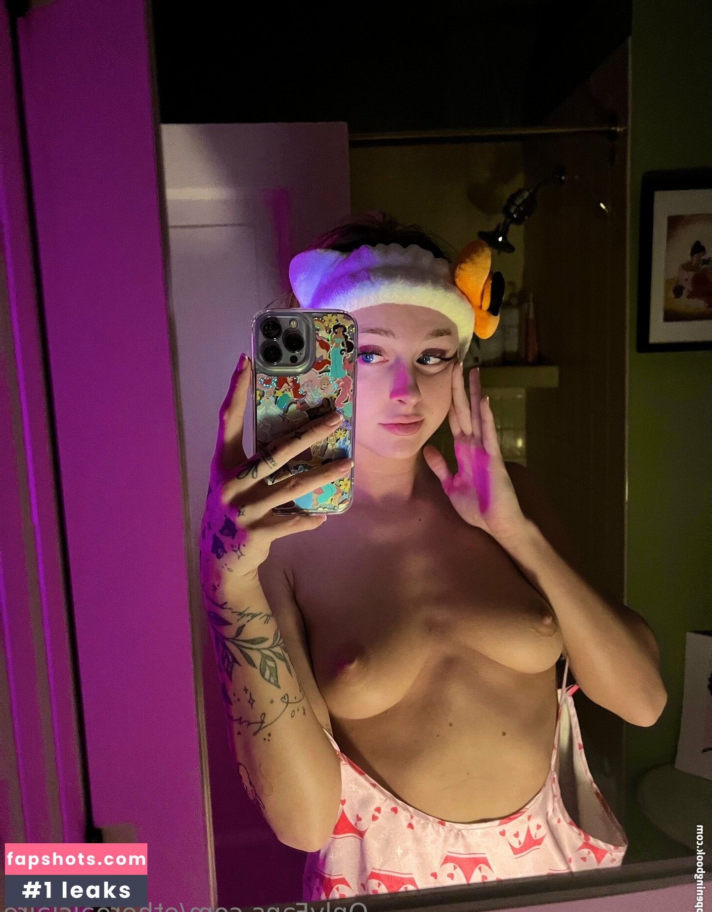 EtherealClaire gallery photo #3