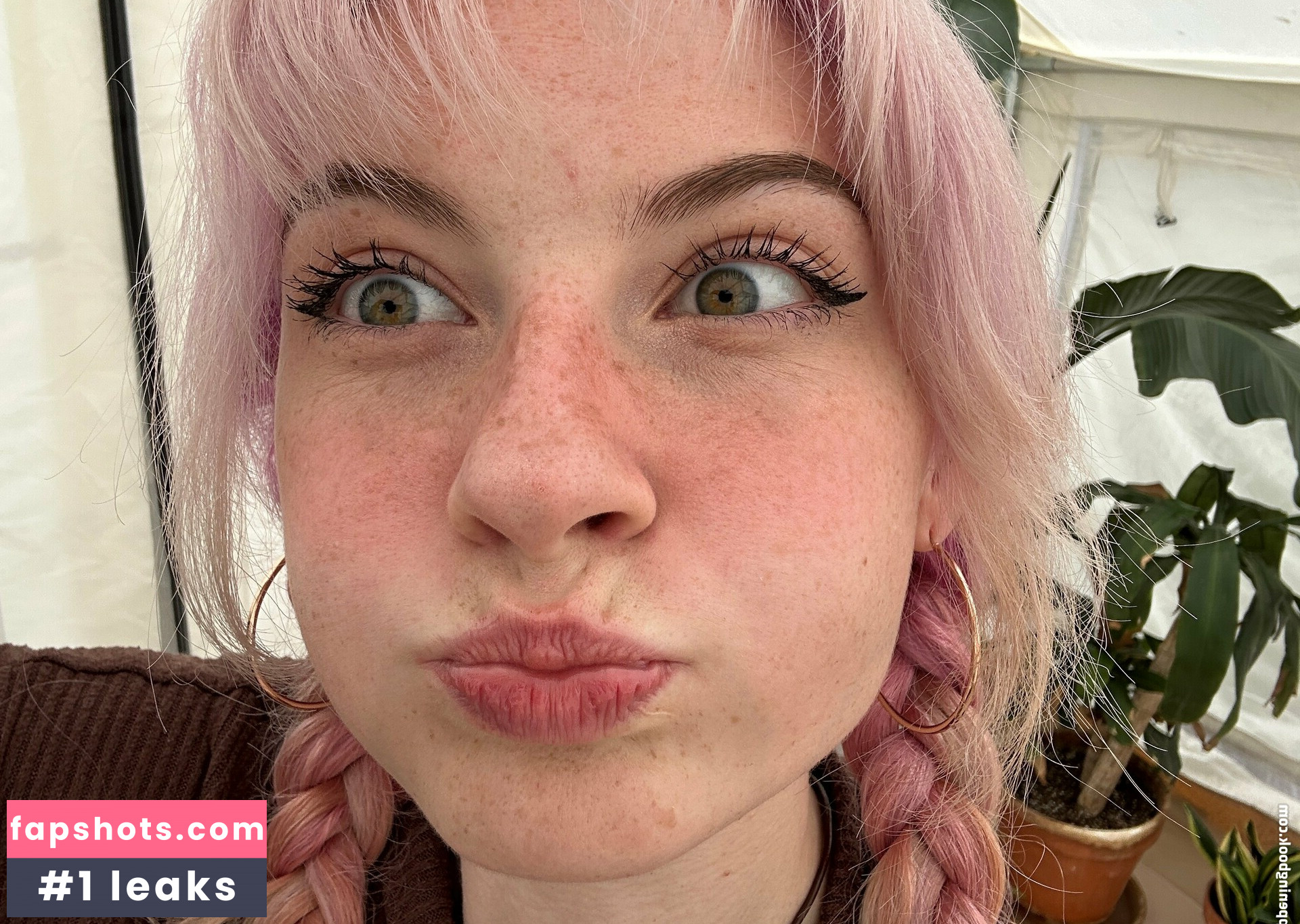 Ethereallovebug gallery photo #39