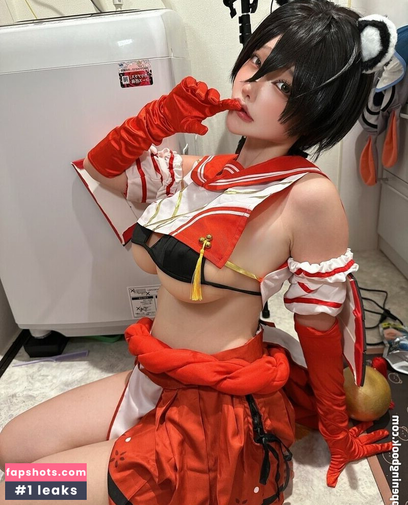 Etocha_cos gallery photo #2